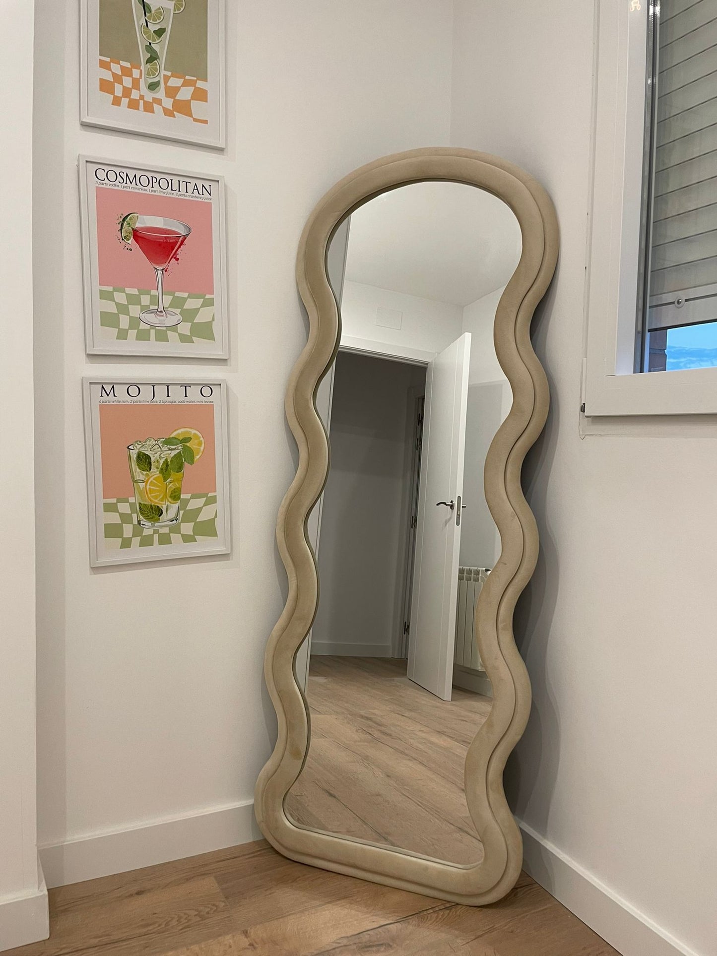 Blurry Mirror 'Crème 222'